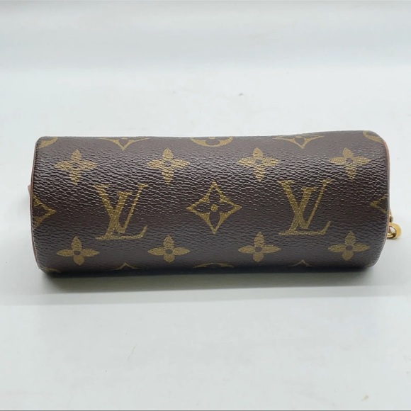 Louis Vuitton Papillon Pouch - Picture 4 of 5
